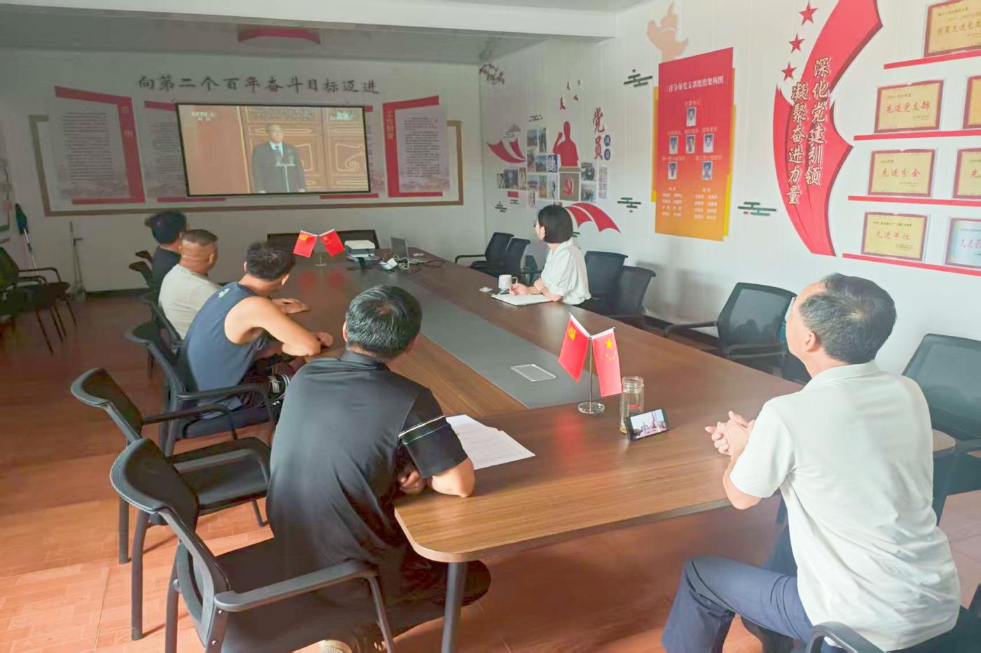 d76b25dda8f95e26e675f52605944482